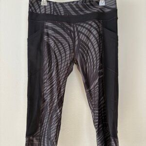 Saucony Bullet Series Capri Tights - Size M